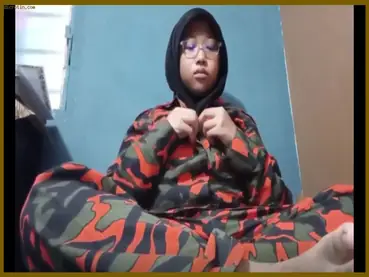 Cewek Jilbab Anggota Ormas Colmek Pake Dildo