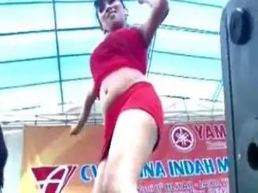Dokumentasi Gadis Cantik Live Bersantai Kasur Mio