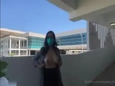 Dokumentasi Siskaeee Cantik Bersantai Di Kasur