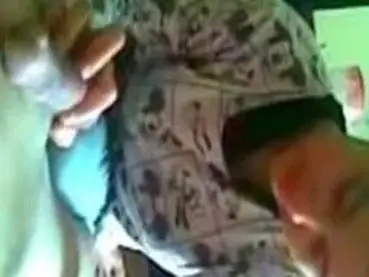 Gadis Cantik Pasrah Goyang Kasur Bareng Pacar