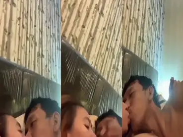 Gadis Cantik Pasrah Goyang Kasur Lemes