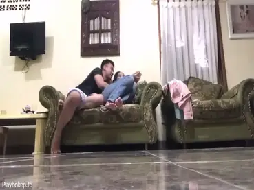 Gadis Cantik Pasrah Posisi Doggy Di Rumah