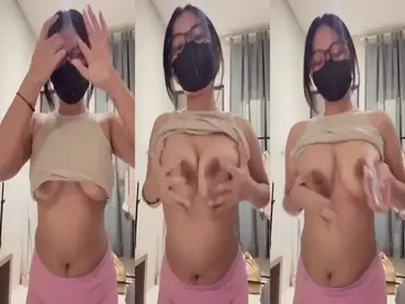 Lekukan Tubuh Bugil mainin Toket brutal Seleb Instagram Nakal