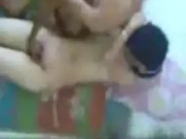 Siswi SMK Cantik Pasrah Goyang Kasur Kost