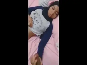 Tante Istri Cantik Pasrah Goyang Kasur Kost