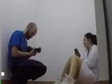 Tante Perawat Semok Cantik Pasrah Goyang Kasur