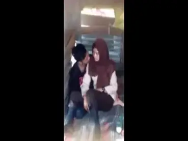 Ukhti Hijab Cantik Pasrah Goyang Kasur Bareng Pacar
