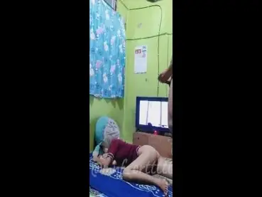 Ukhti Hijab Cantik Pasrah Goyang Kasur