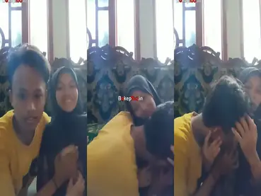 Ukhti Hijab Cantik Pasrah Goyang Ruang Tamu