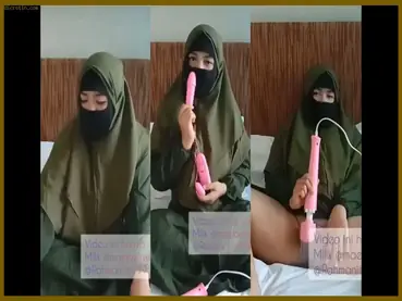 Ukhti Maelakitty Colmek Pake Dua Dildo Sekaligus